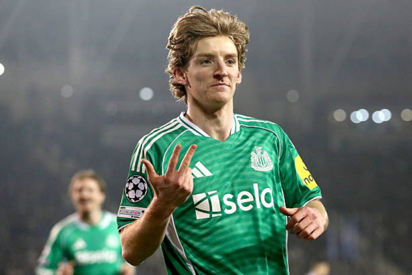 جوردون: برشلونة أفضل فريق واجهته، وطريقتهم في الاحتفاظ بالكرة درسًا لنا