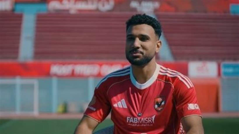 مدرب الأهلي يشيد بأداء هادي رياض