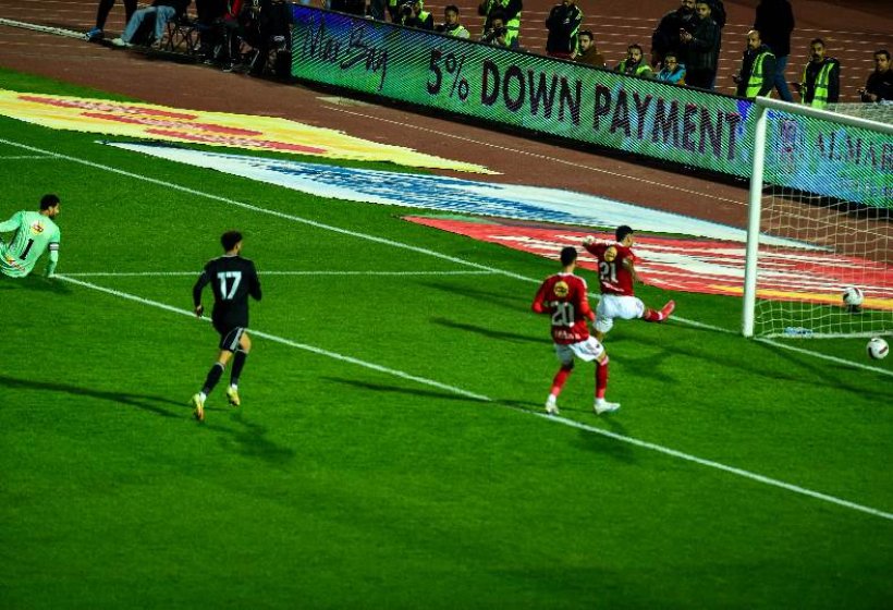 التعادل الإيجابي يسيطر على مواجهة الأهلي وزد في الدوري