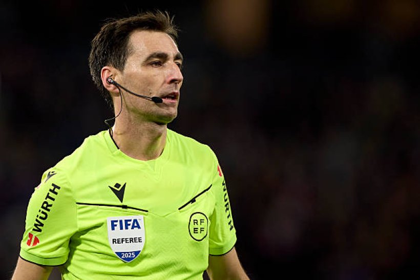 حكم مواجهة برشلونة وأتلتيكو مدريد في كأس ملك إسبانيا