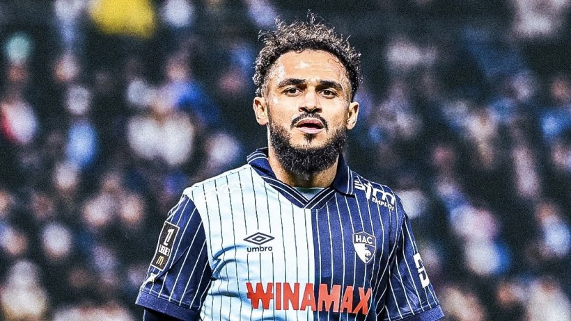 هشام آيت منا يسعى لضم سفيان بوفال إلى الوداد