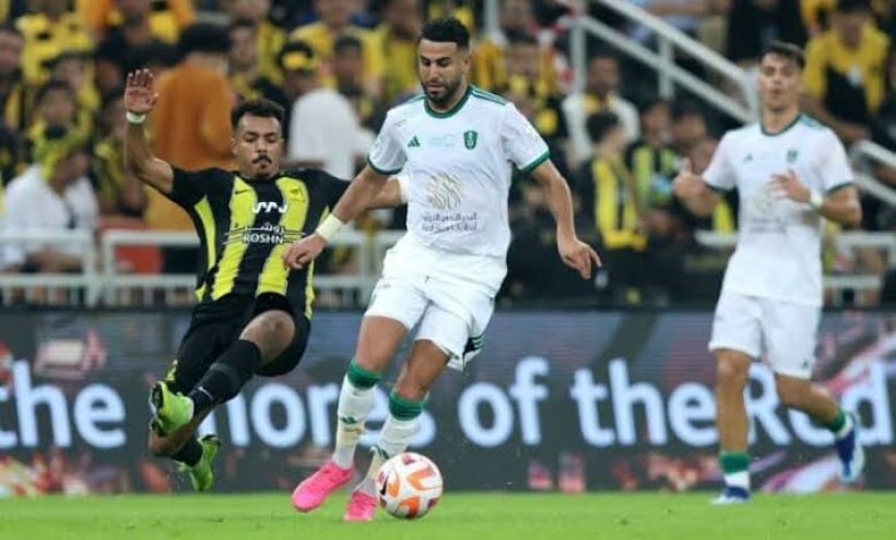 تعرف على حكم ديربي جدة بين الأهلي والاتحاد