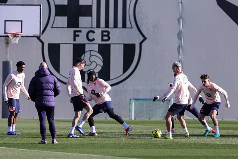 ليفاندوفسكي يعود إلى تدريبات برشلونة