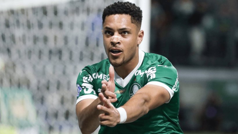 صفقة محتملة قد تمنح برشلونة ملايين جديدة بفضل فيتور روكي