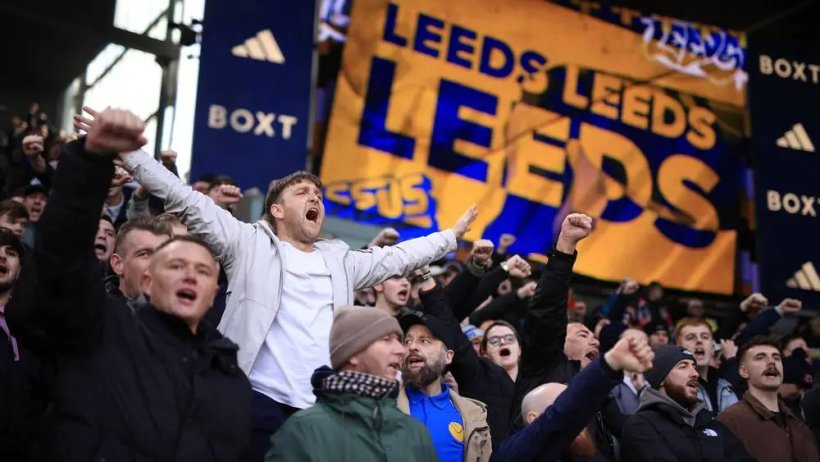 ليدز يونايتد يحث جماهيره على احترام لاعبيه الصائمين