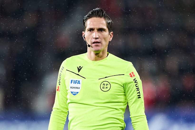 حكم مواجهة برشلونة وأتلتيك بلباو في الليجا