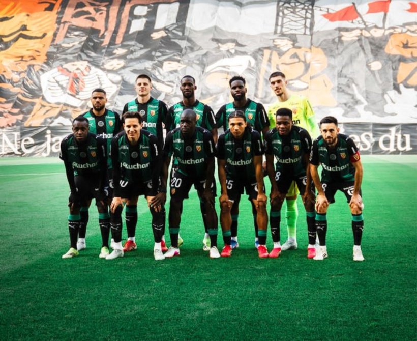 لانس يكتسح ميتز ويشعل صراع الدوري الفرنسي