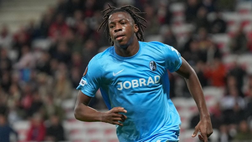 بايرن وباريس سان جيرمان يراقبان مانزامبي بعد تألقه