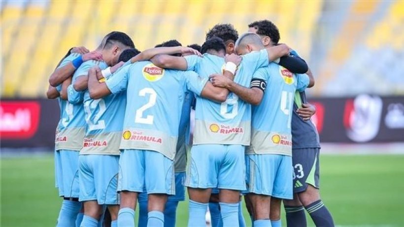 الأهلي بالزي اللبني في مباراة الترجي التونسي