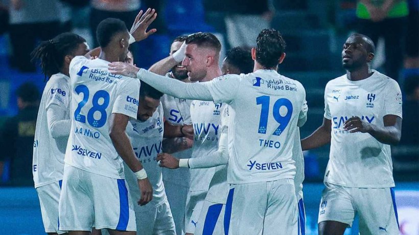 الهلال يفتح النار على التحكيم الأجنبي في دوري روشن