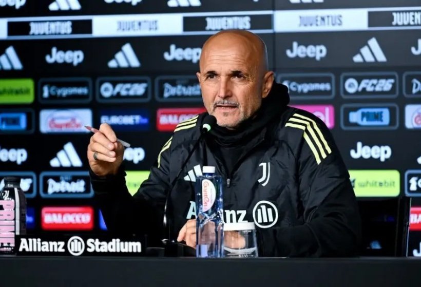 سباليتي: بايرن ميونخ قدم موسوعة كروية في التحركات