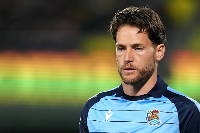 برشلونة يواصل مفاوضاته مع أليكس ريميرو