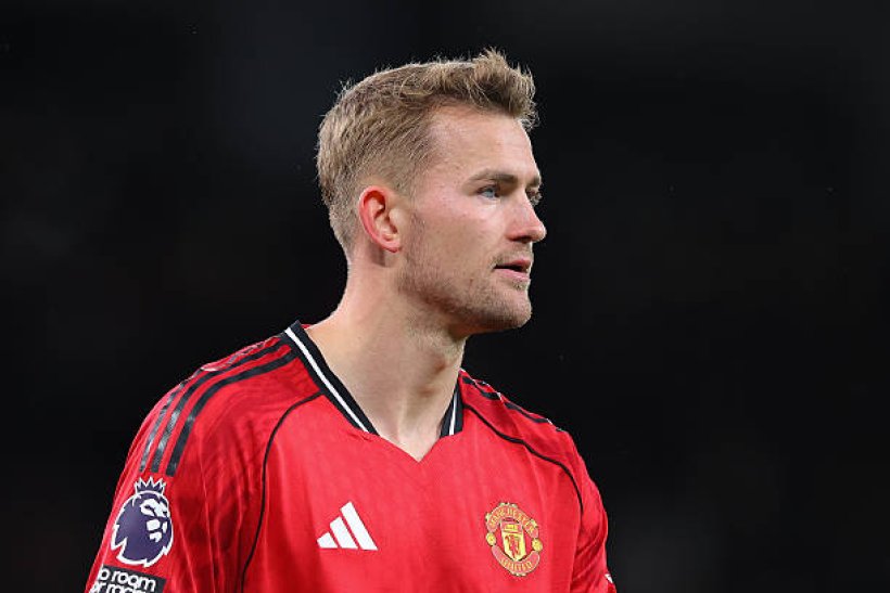 دي ليخت يسابق الزمن للعودة قبل نهاية الموسم