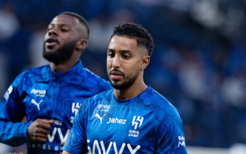 تفاصيل مفاجئة عن إصابة الدوسري وتمبكتي بعد استبعادهما من معسكر الأخضر