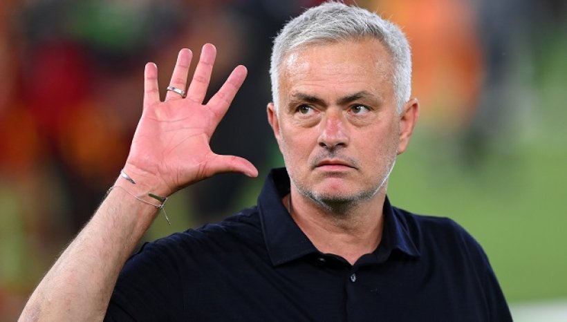 مورينيو يرفض الإغراءات ويتمسك بمشروع بنفيكا للموسم المقبل