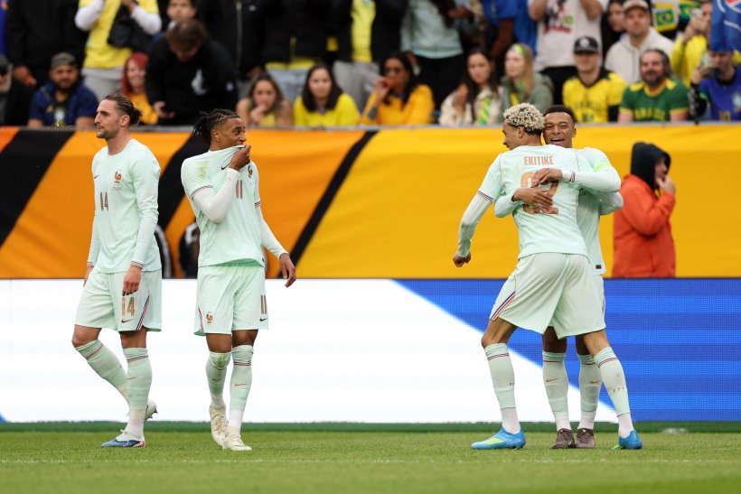 بعشرة لاعبين.. فرنسا تهزم البرازيل ودياً