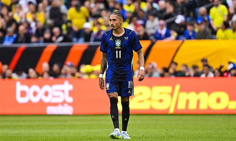 إصابة رافينيا تبعده 5 أسابيع عن برشلونة