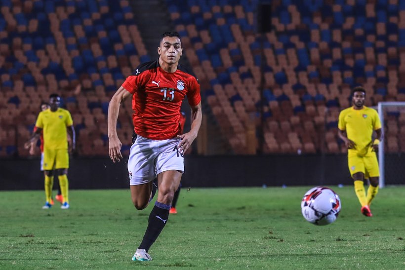 الغندور يكشف عدم رضا حسام حسن عن أداء مصطفى محمد