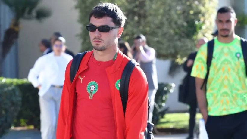بعثة منتخب المغرب تصل إلى لانس استعدادًا لمواجهة باراغواي وديًا