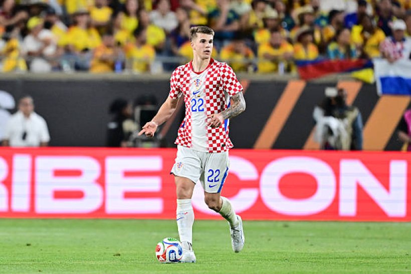 فوسكوفيتش يفرض نفسه على طاولة برشلونة رغم أولوية باستوني