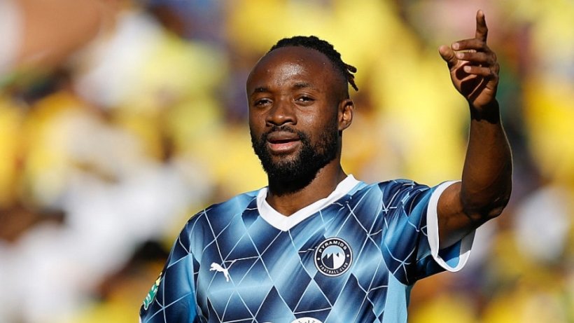 موقف فيستون ماييلي من الاستمرار مع بيراميدز