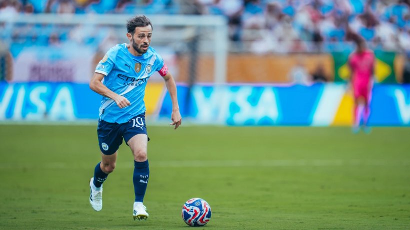 برناردو سيلفا يغادر مانشستر سيتي في نهاية الموسم