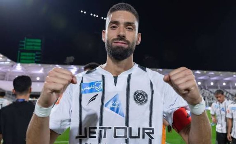 كاراسكو على بعد خطوة من إنجاز تاريخي مع الشباب