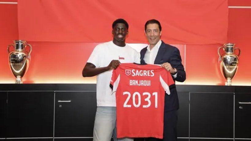 بنفيكا يقطع الطريق على الطامحين بضم لاعبه الشاب