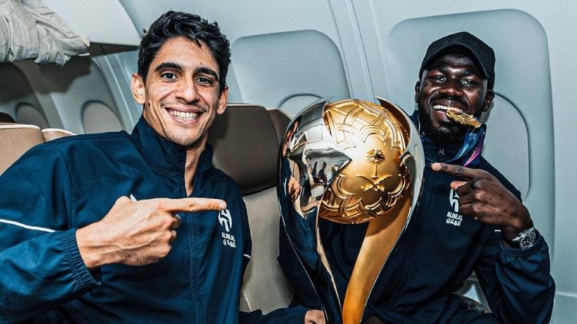 حقيقة توتر العلاقة بين كوليبالي وبونو بعد أزمة كأس أفريقيا