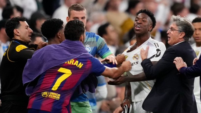 برشلونة قد يتوّج بلقب الليجا أمام ريال مدريد في الكامب نو