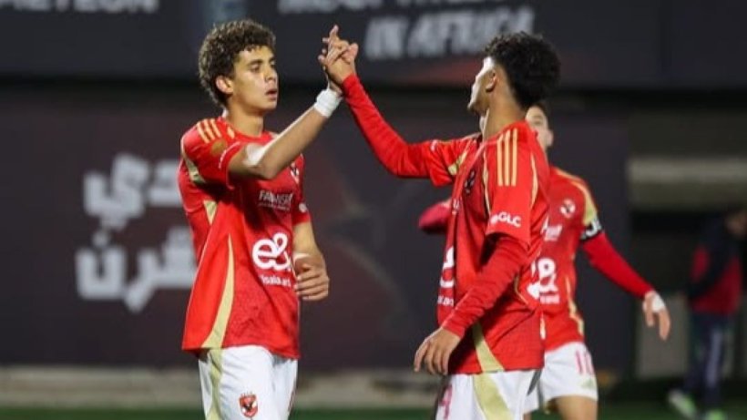 شوبير ينتقد تجاهل مواهب الأهلي بعد احتراف ثنائي الهجوم في إسبانيا