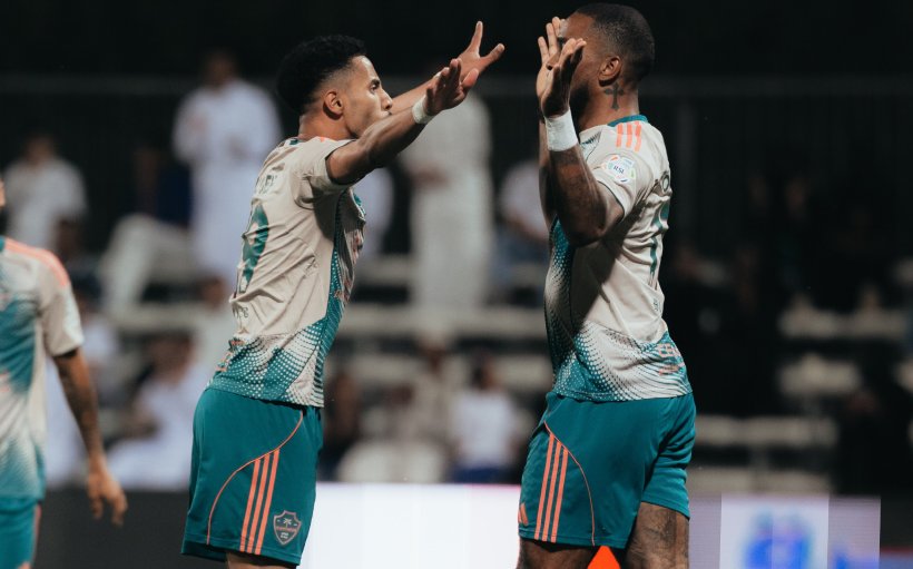 القصة الكاملة للأزمة التحكيمية في مباراة الأهلي والفيحاء