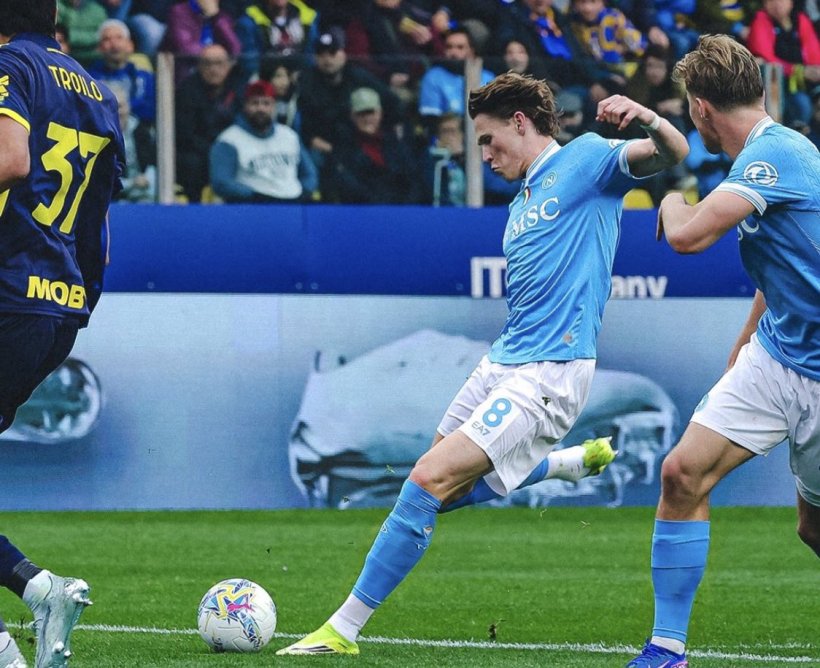 ماكتوميناي يحقق رقمًا استثنائيًا في الدوريات الكبرى