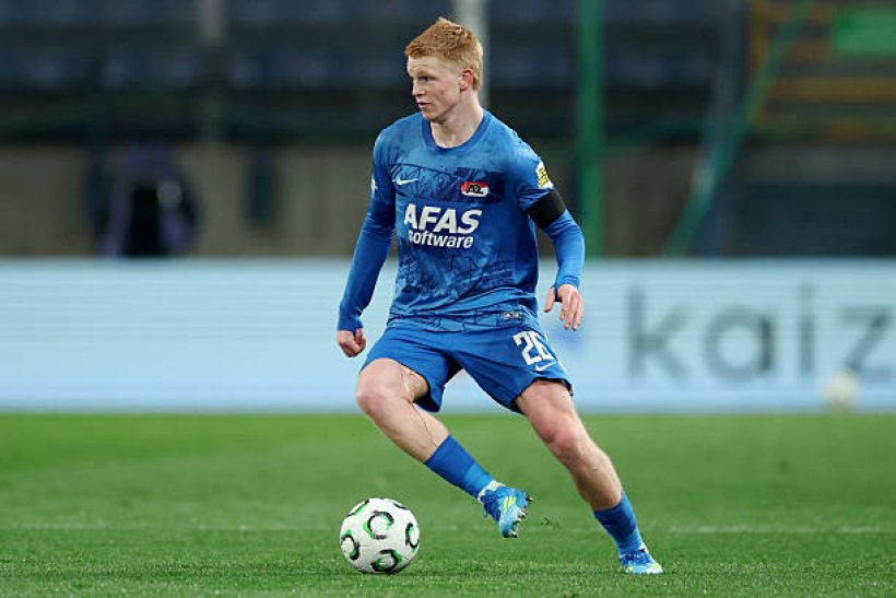 كيس سميت.. الجوهرة الهولندية التي تثير اهتمام برشلونة وكبار أوروبا