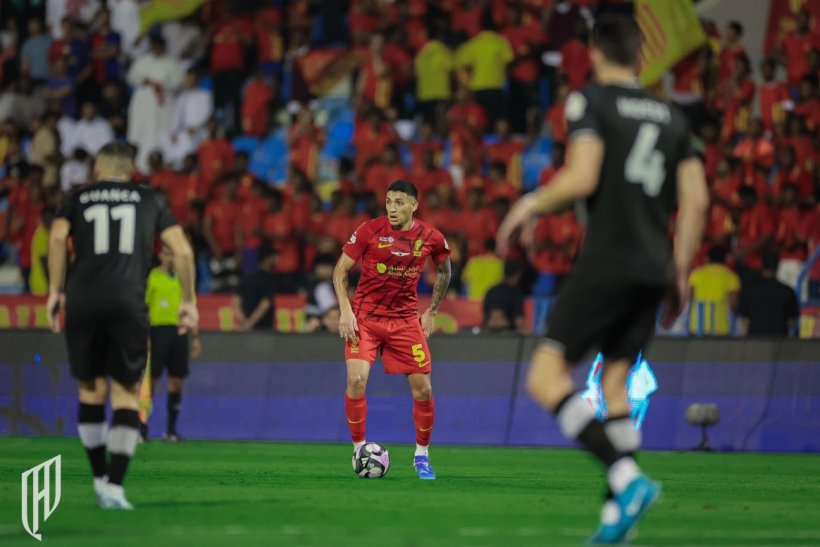 حكم متعدد المهام يقود مواجهة القادسية والشباب