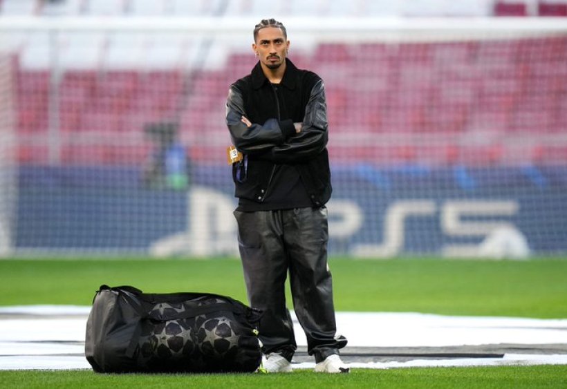 الإيقاف يهدد رافينيا