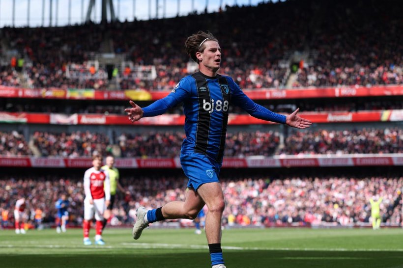 تشيلسي يستهدف نجم بورنموث الصاعد لتعزيز وسطه