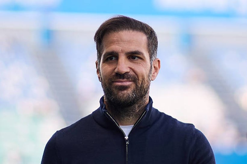 فابريجاس يضع ريال مدريد تحت الضغط بمتابعة مواهب كاستيا