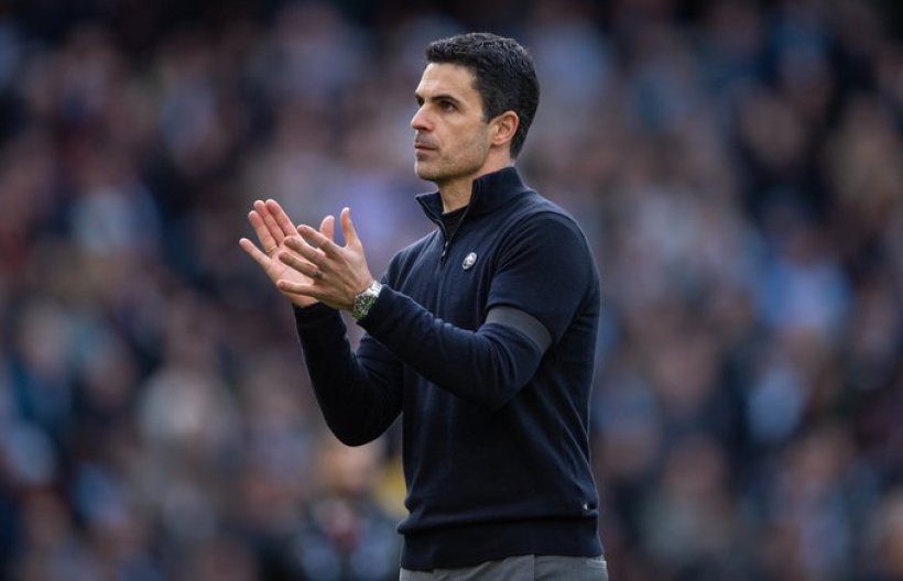 نجم آرسنال السابق يرفض إقالة ميكيل أرتيتا ويطالب باستمرار مشروع الفريق