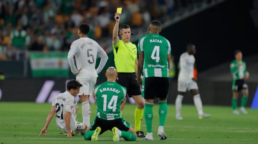 موندو ديبورتيفو: قناة ريال مدريد تعيد لقطة مثيرة للجدل وتهاجم التحكيم