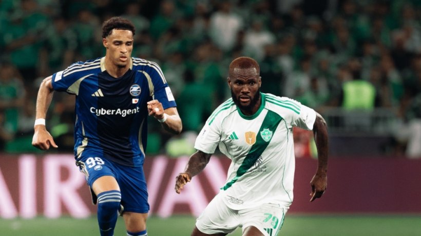 فريق يوناني يدخل في صراع لضم كيسيه من الأهلي