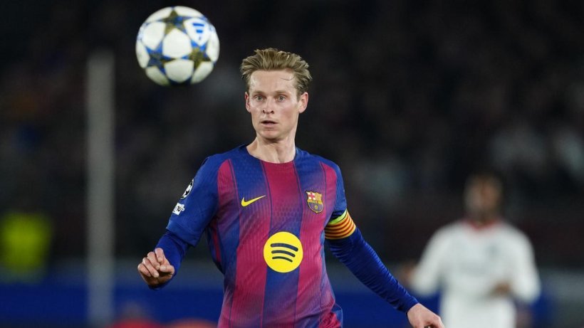 دي يونغ: فكرت بالرحيل عن برشلونة