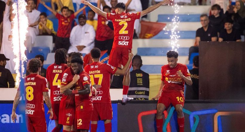 القادسية يسقط النصر بثلاثية ويشعل سباق الدوري