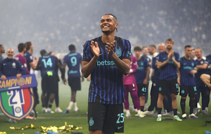 إنتر ميلان يفعّل بند شراء أكانجي ويؤمن دفاعه حتى 2028