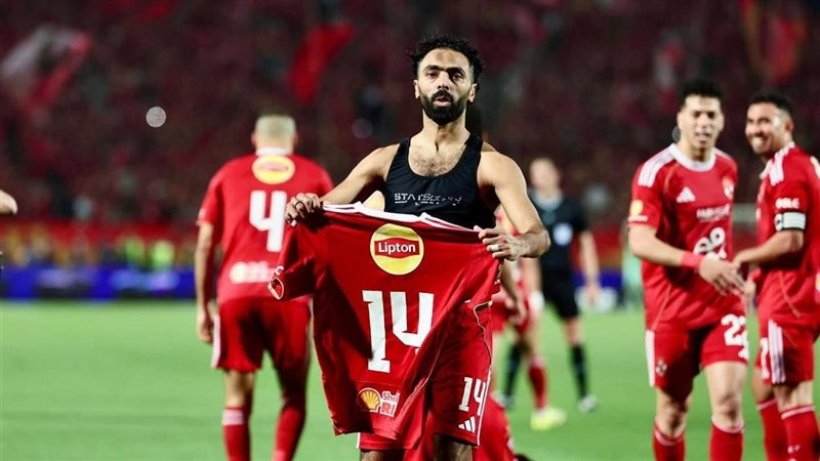 الأهلي يقترب من حسم ملف تجديد الشحات وكوكا