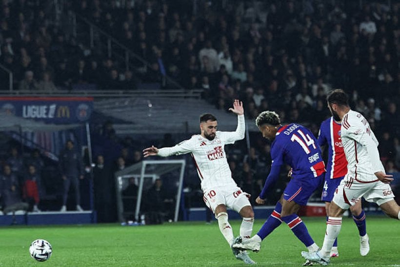 باريس سان جيرمان يقترب من لقب الدوري الفرنسي بالفوز أمام بريست