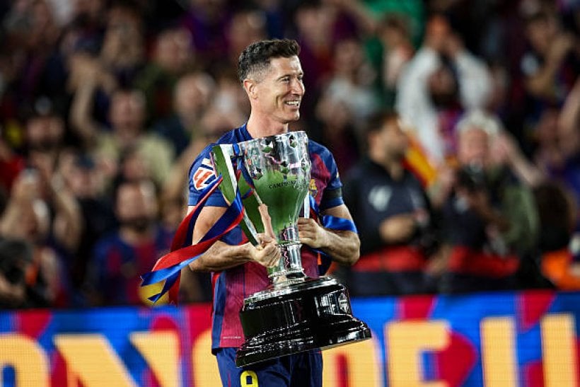 ليفاندوفسكي على رادار بورتو وسط ترقب مستقبله مع برشلونة