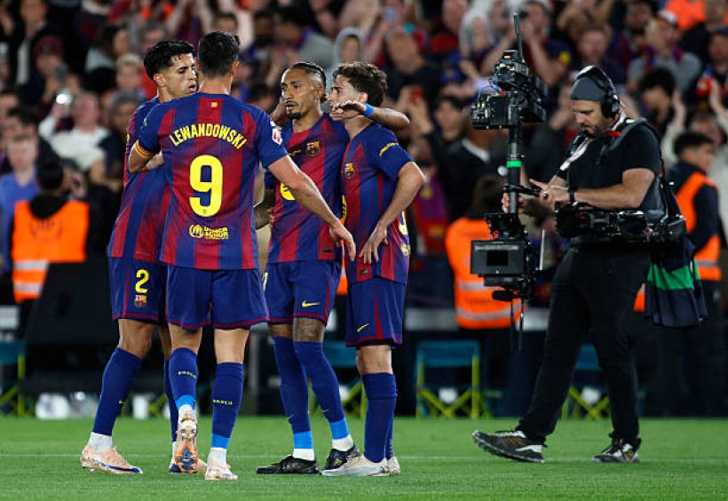 رافينيا يقود برشلونة للفوز أمام ريال بيتيس