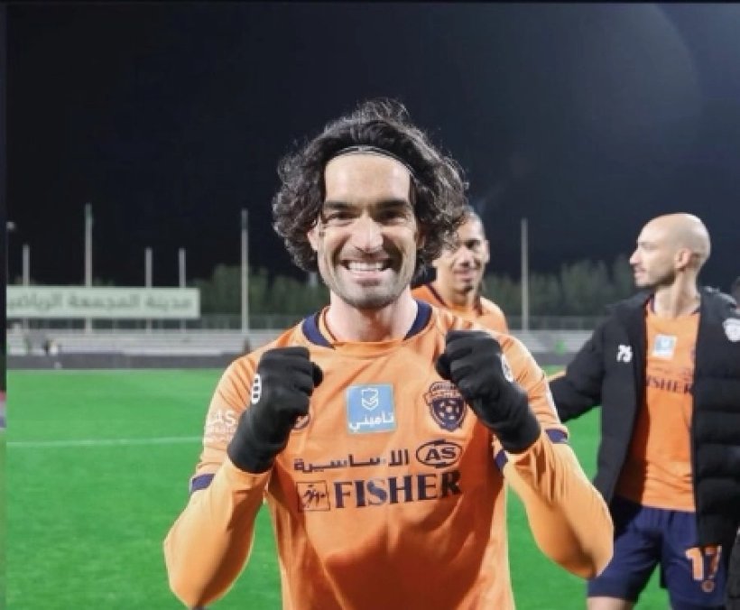 الفيحاء يمدد عقد الإسباني جيسون ريميسيرو