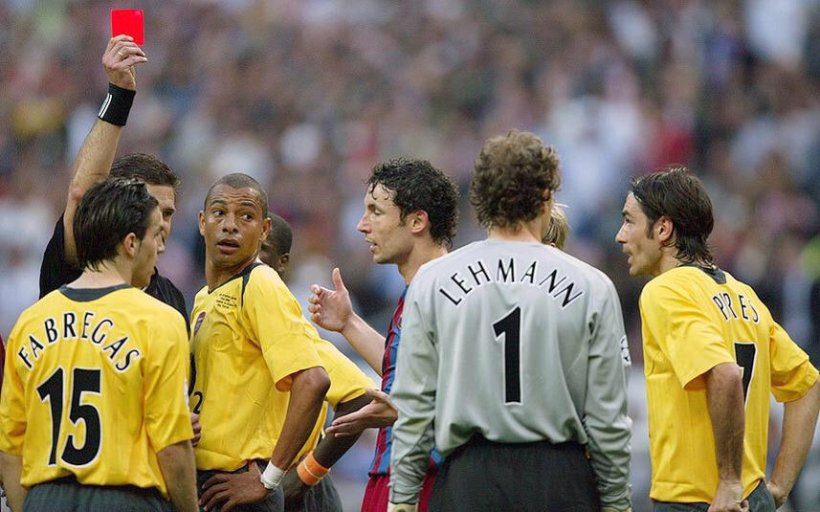 قبل نهائي 2026.. آرسنال يستعيد جرح 2006 أمام برشلونة